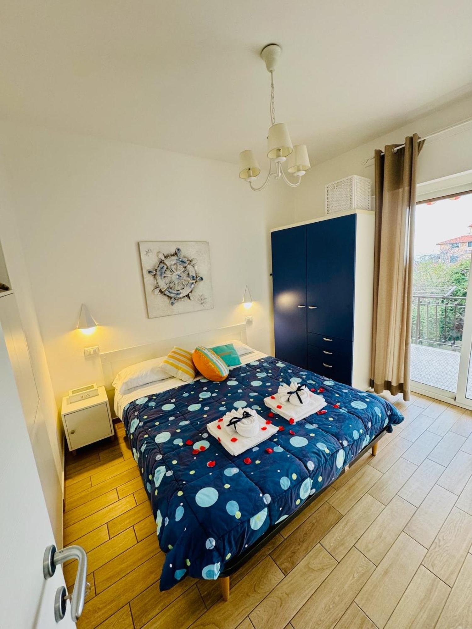 Il Timone Apartment Riva Ligure Bagian luar foto